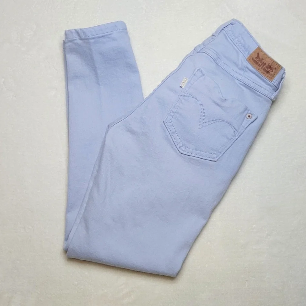 Levi's - Picture 2 of 11